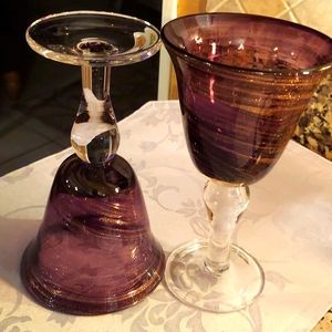 Beautiful set of 2 wine 🍷glasses